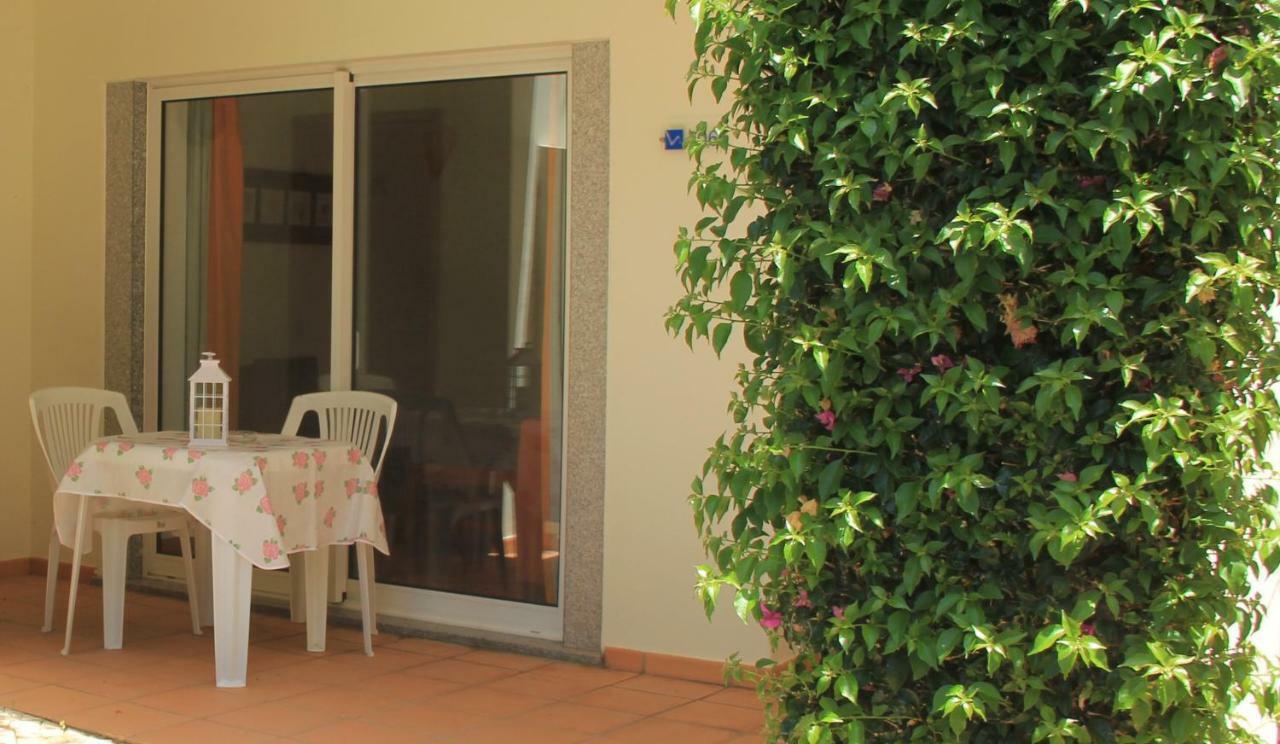 Apartment Vila Mos In Porto Mos Beach ลากอส ภายนอก รูปภาพ